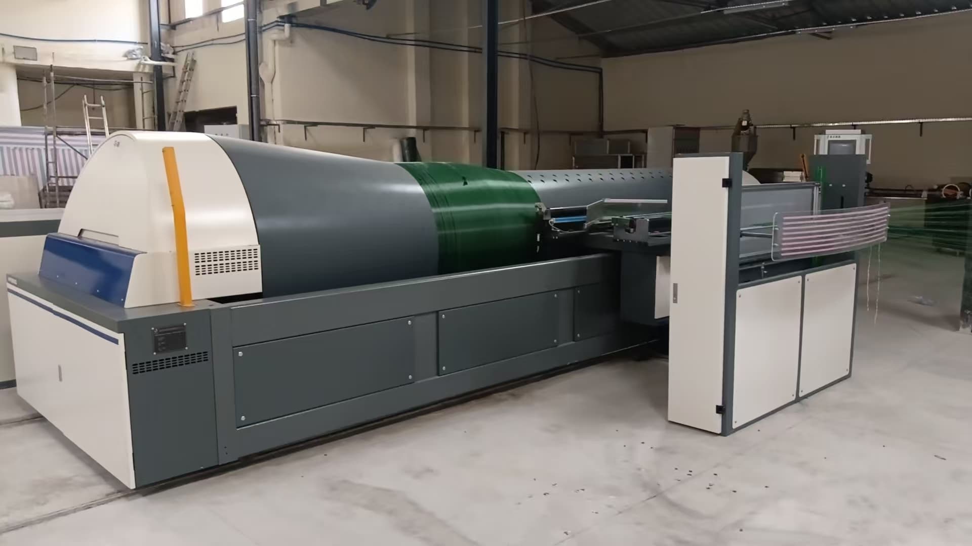 Sectional warping machine